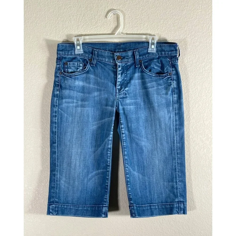 7 For All Mankind Jeans Women's DOJO Bermuda Shorts in Medium wash - Picture 2 of 7